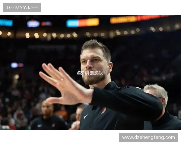 斯普利特赛后遭冷水泼全身湿透但见球员笑容倍感温暖